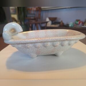 Elegant Bathtub Speckled Ceramic Soap Dish